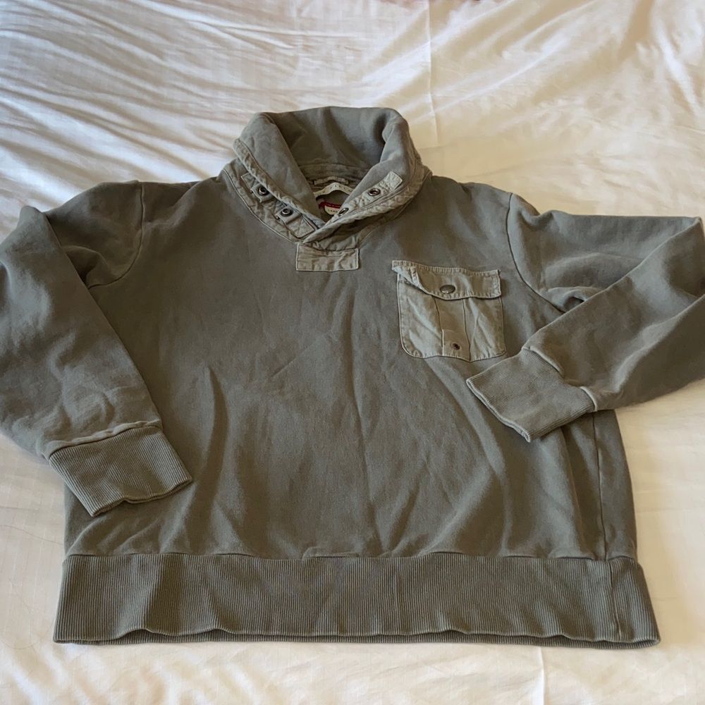 The Field Green Pullover Sweatshirt with Pocket Size Large